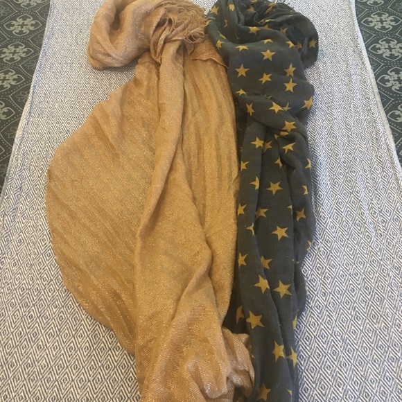 Sale!π5for$20π2 H&M Scarves